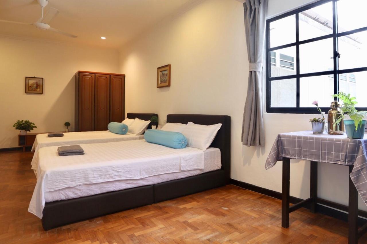 G Beach Front Villa Batu Feringgi Exteriér fotografie