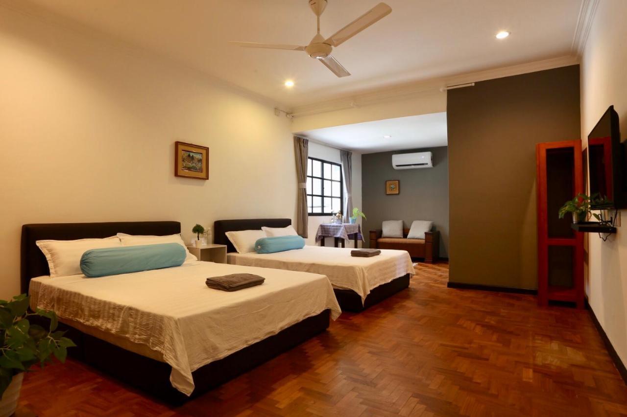 G Beach Front Villa Batu Feringgi Exteriér fotografie